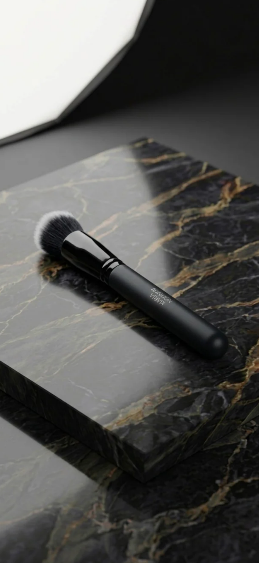 Stipple & Blend Foundation Brush